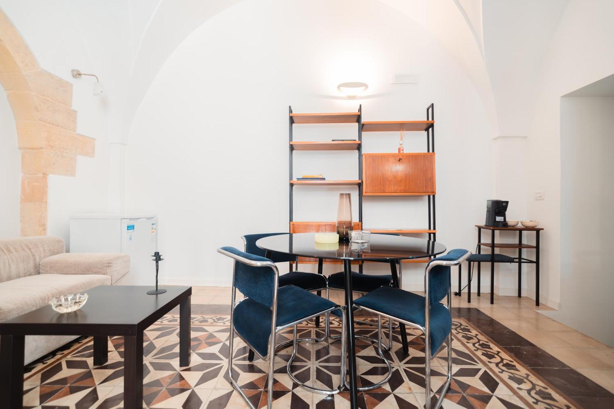 Donna Cristina Historic Apartment Лечче Экстерьер фото